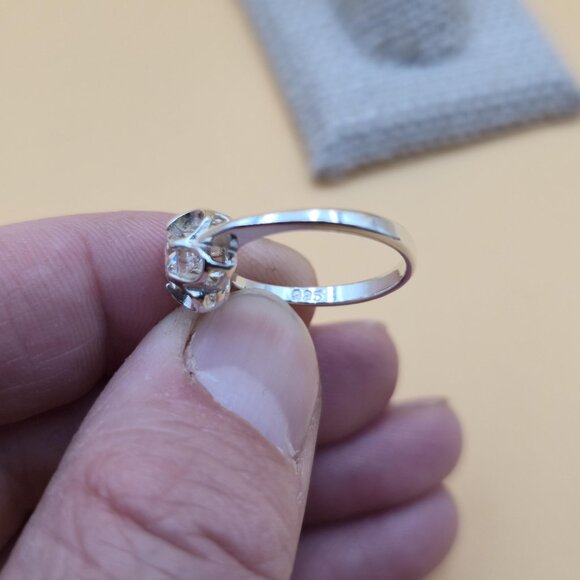 Size 7.25 Sterling Silver Stunning Avon Cubic Zirconia Gem Ring A4545 - Picture 7 of 10